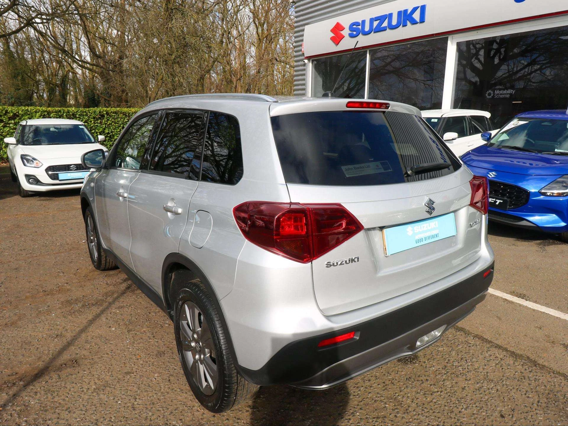 Vehicle image 5