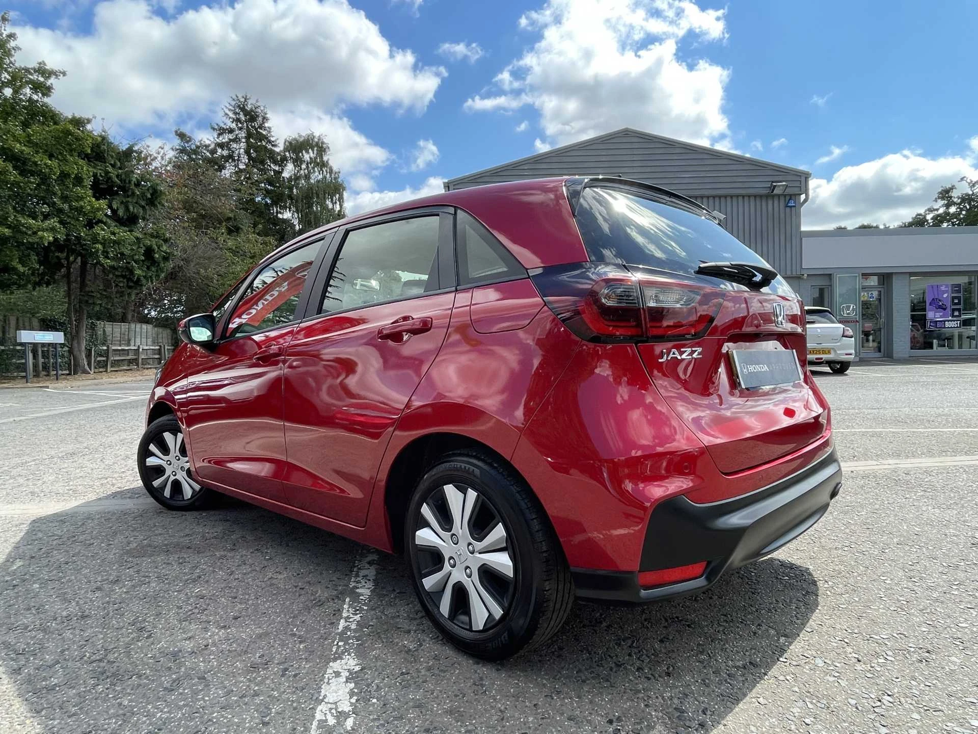 Vehicle image 3