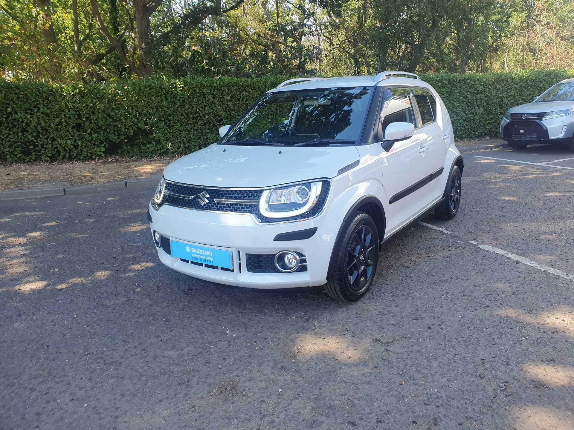 Vehicle image 3