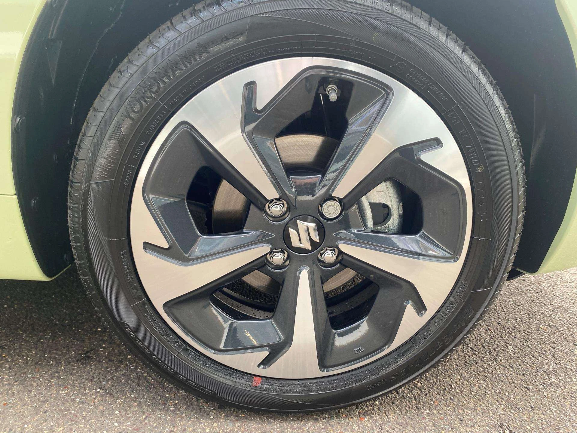 Vehicle image 6