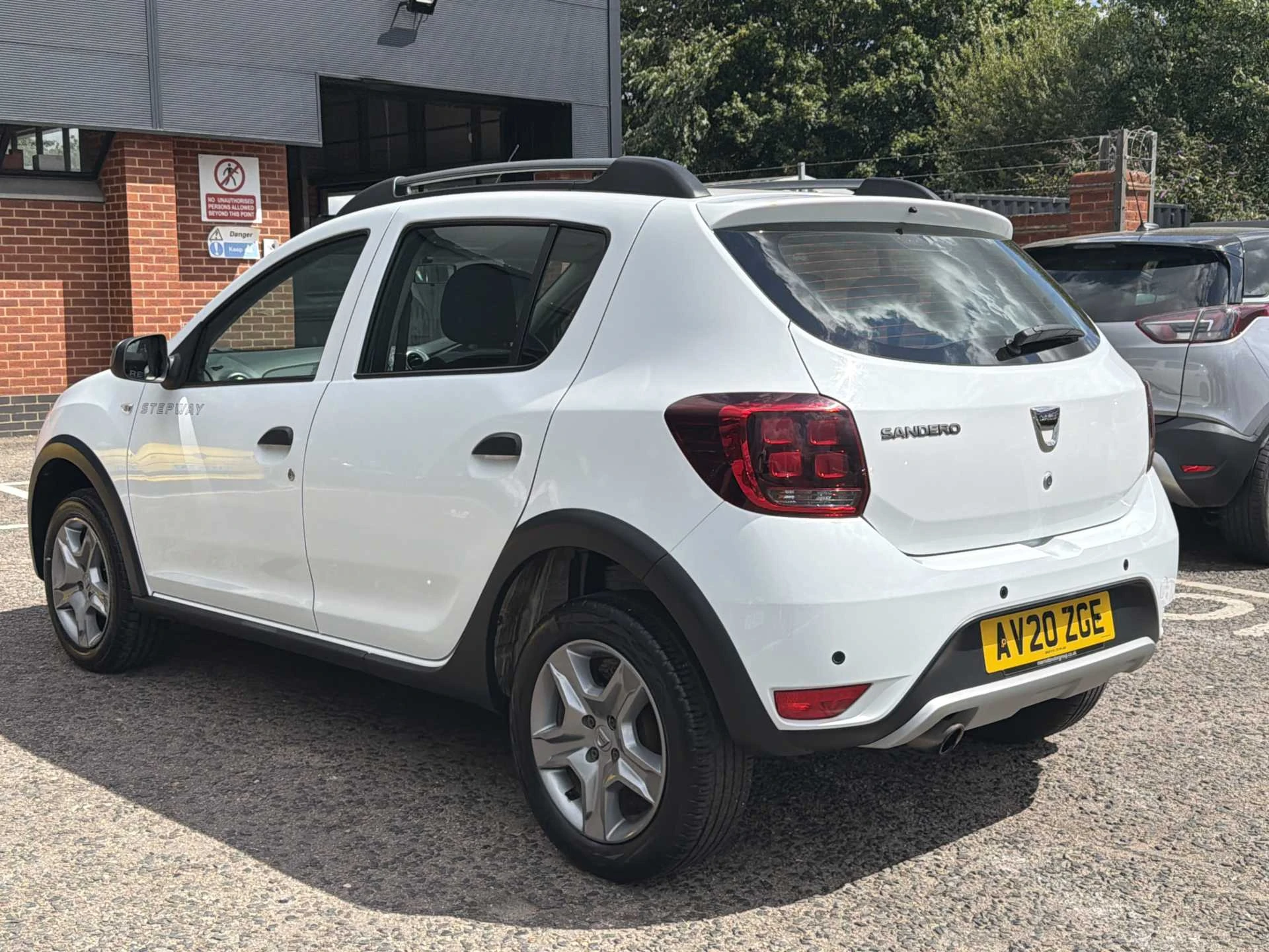 Vehicle image 3