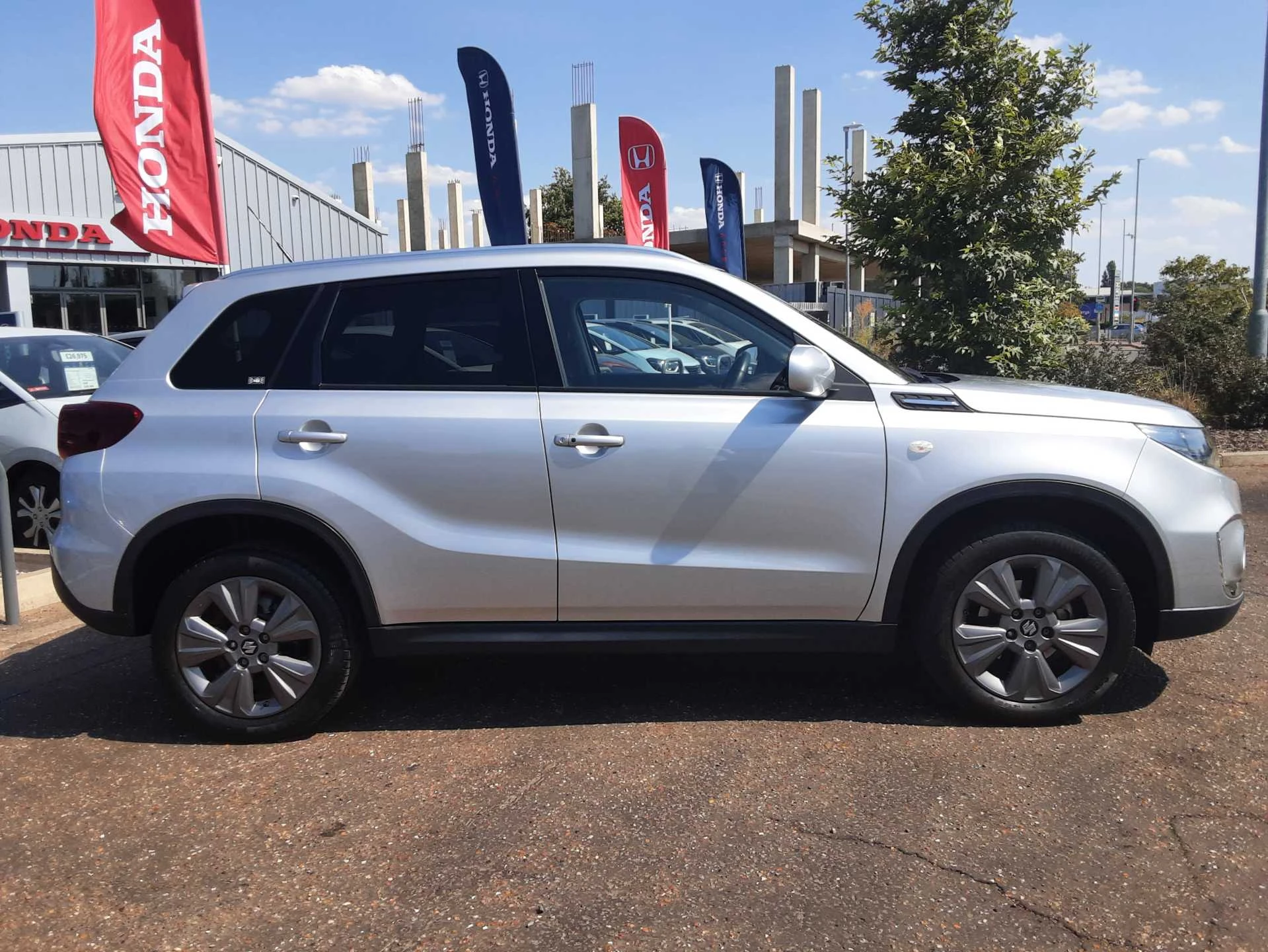 Vehicle image 3