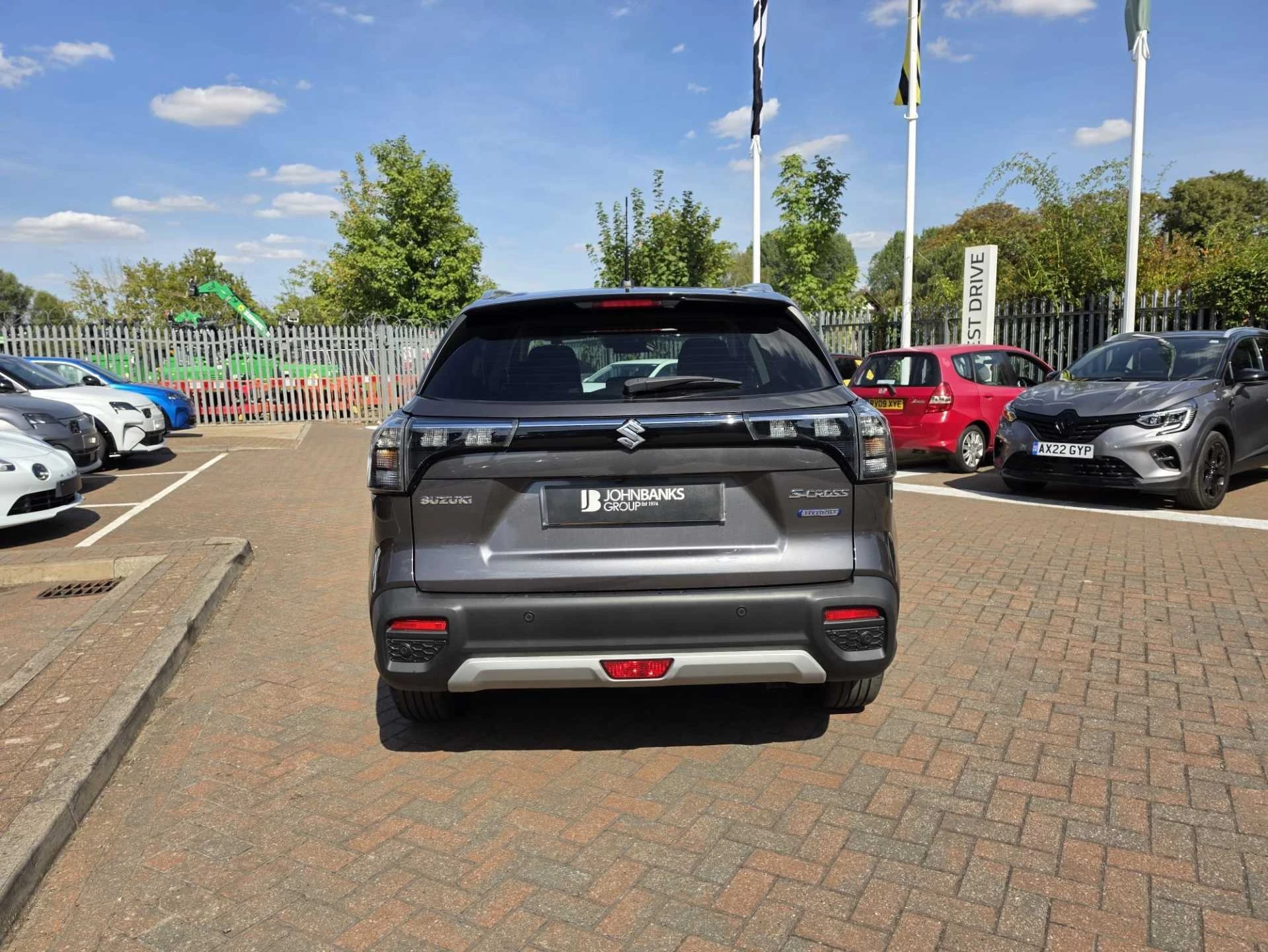 Vehicle image 3