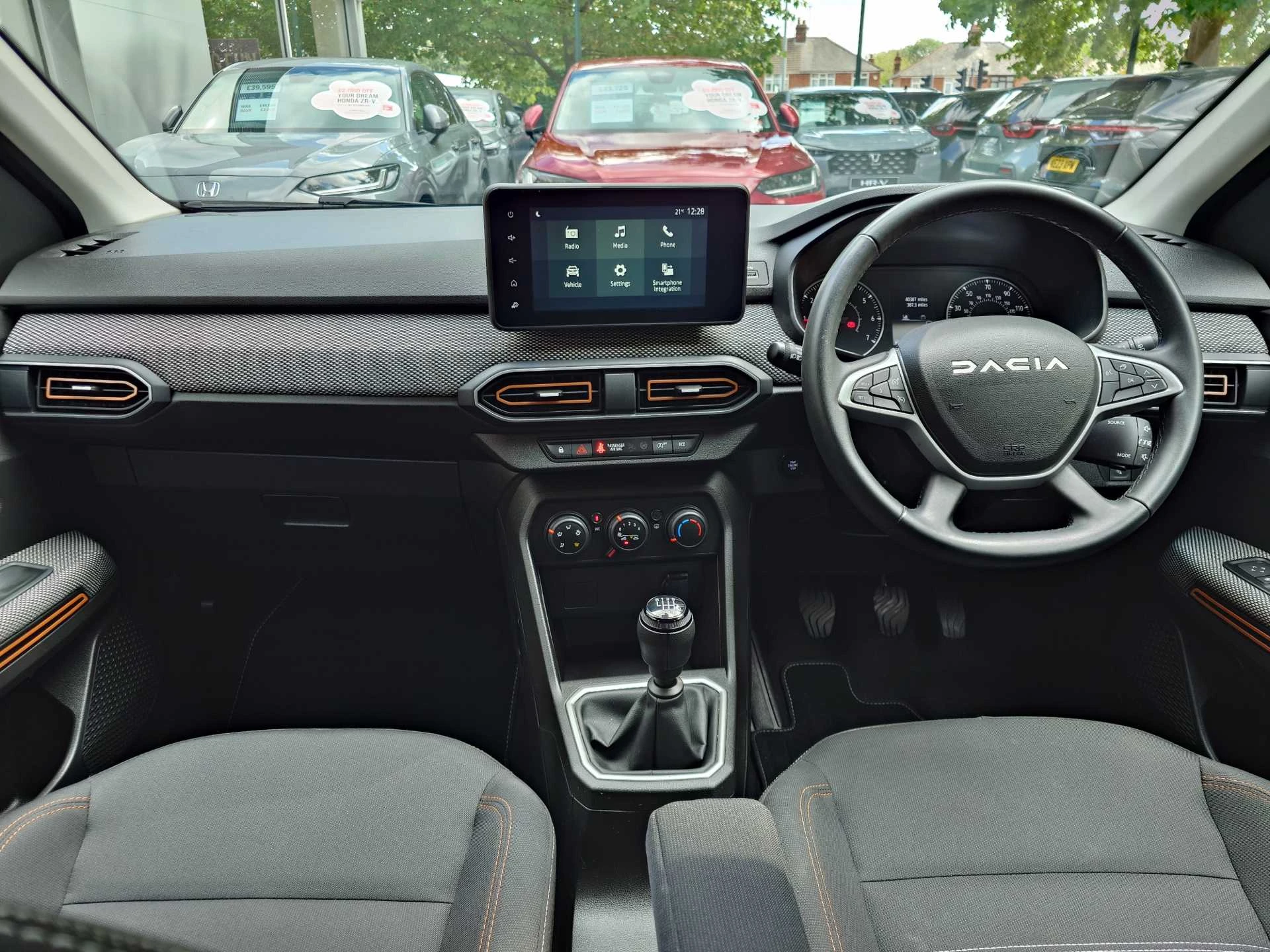 Vehicle image 4