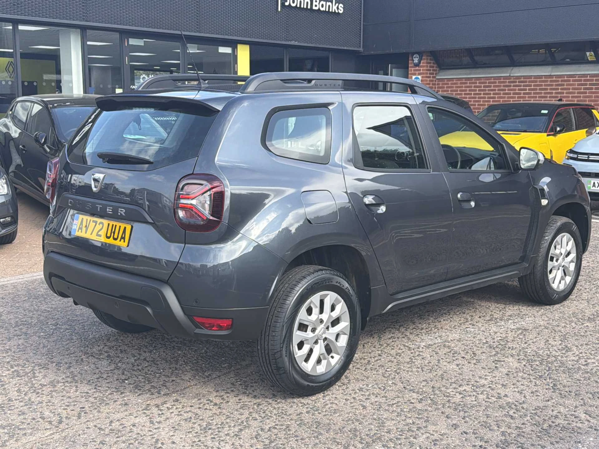 Vehicle image 4