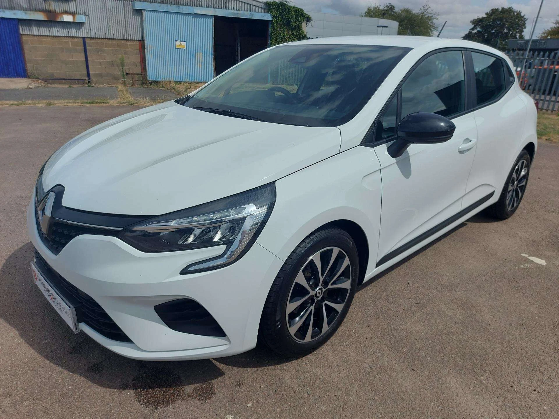 Vehicle image 3
