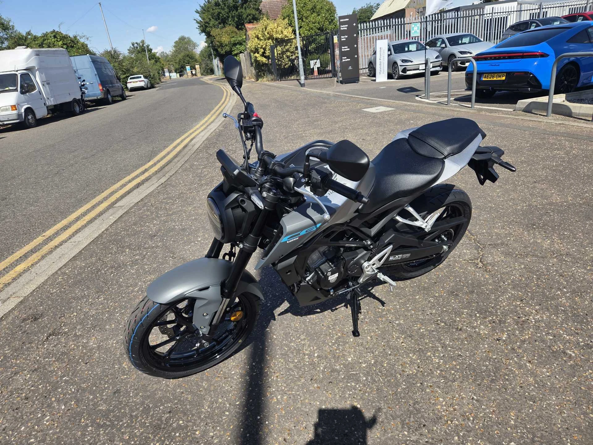 Vehicle image 7