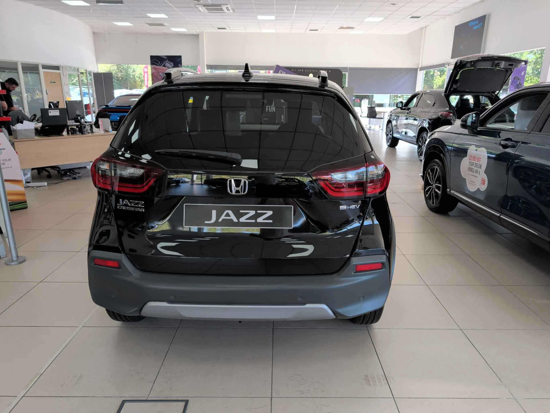 Vehicle image 6