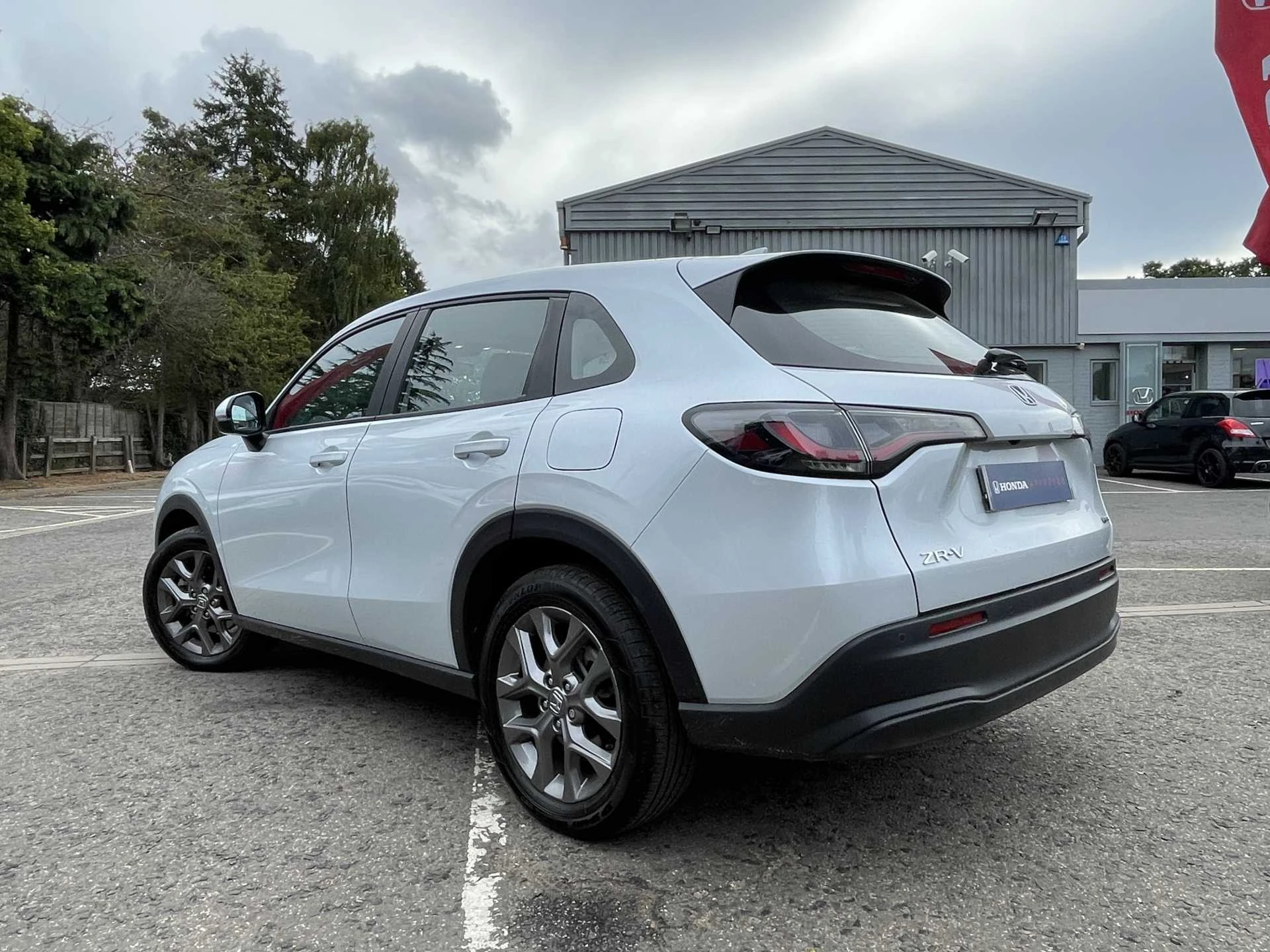 Vehicle image 3