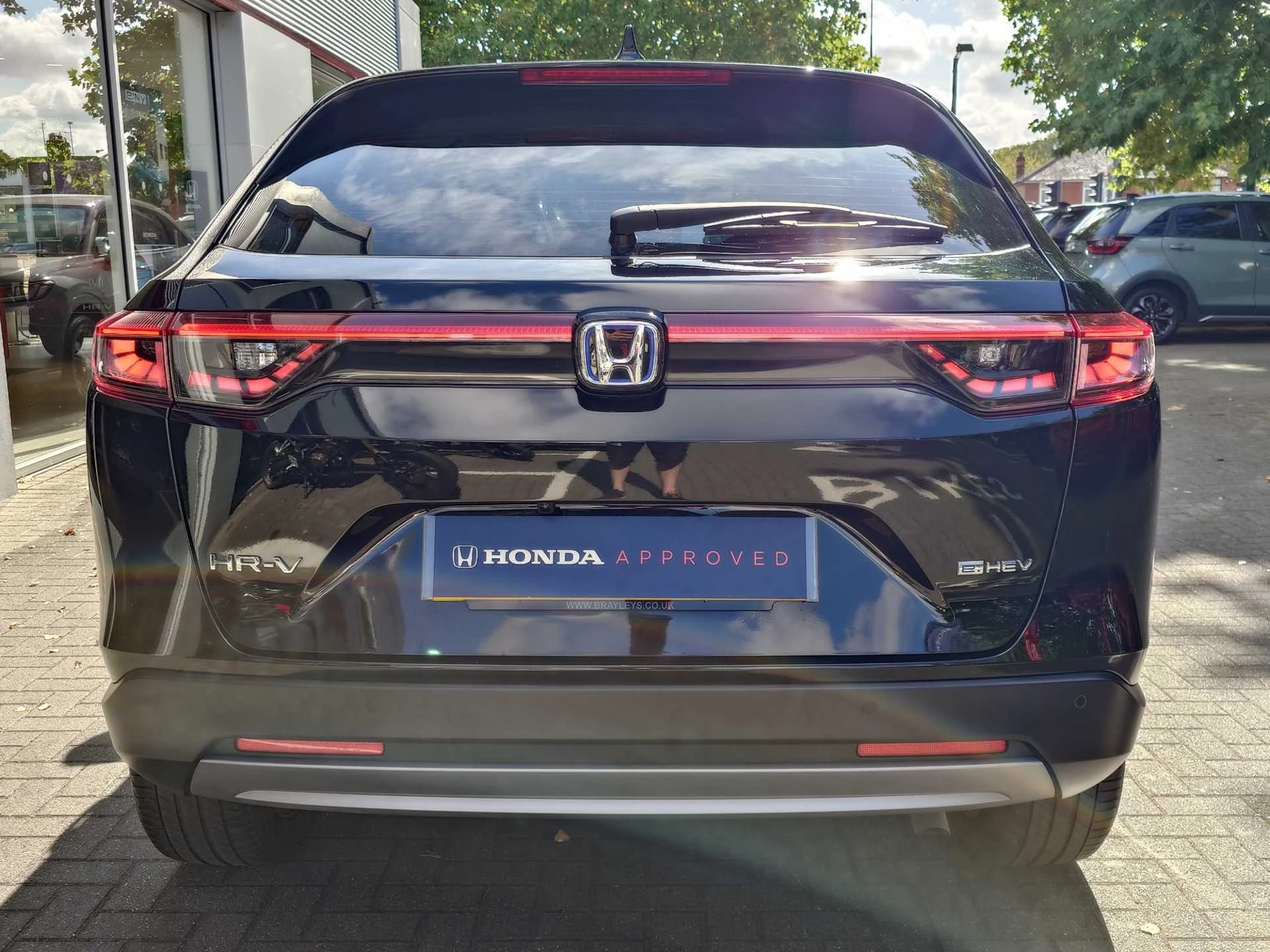 Vehicle image 7