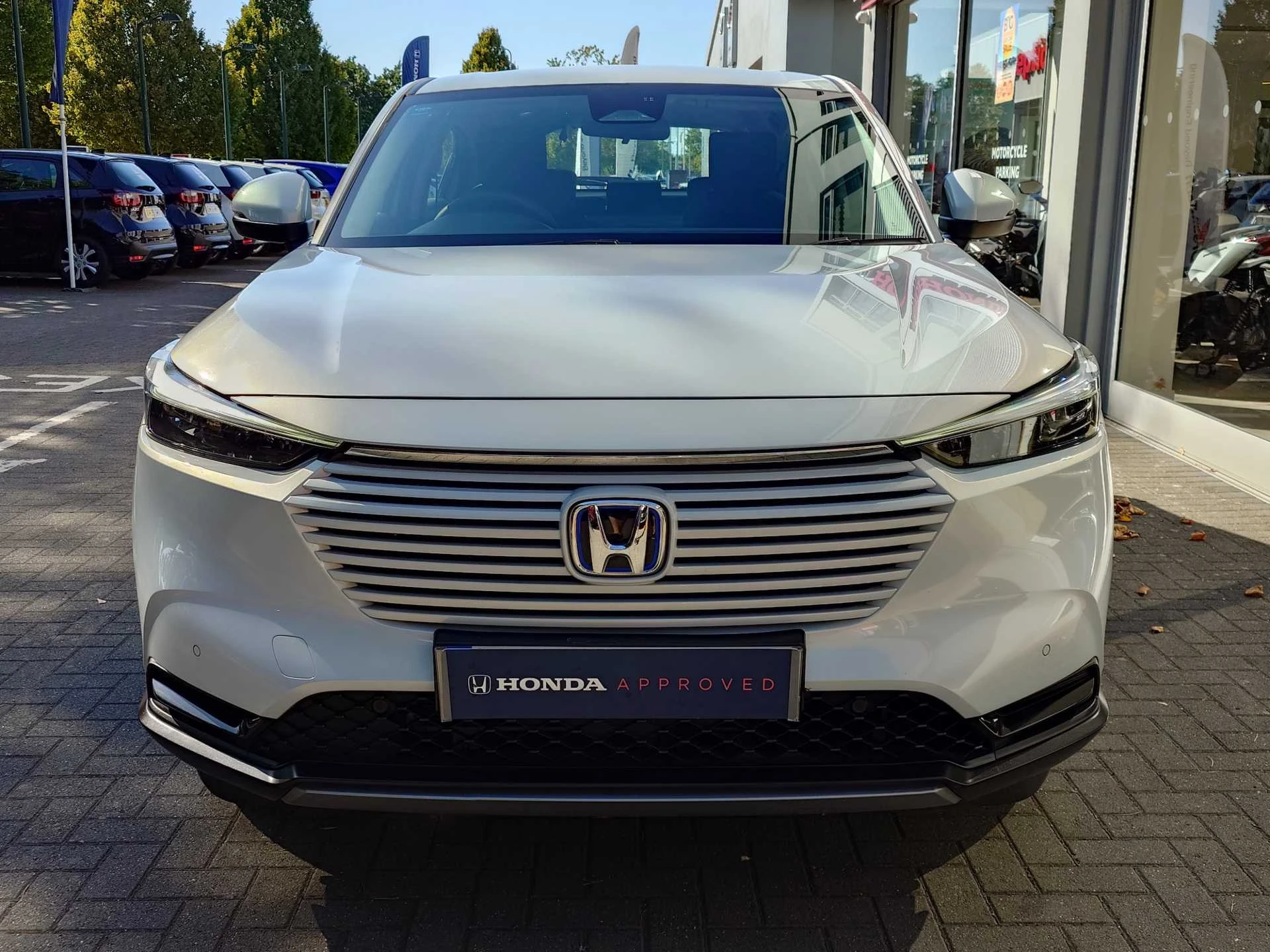 Vehicle image 6