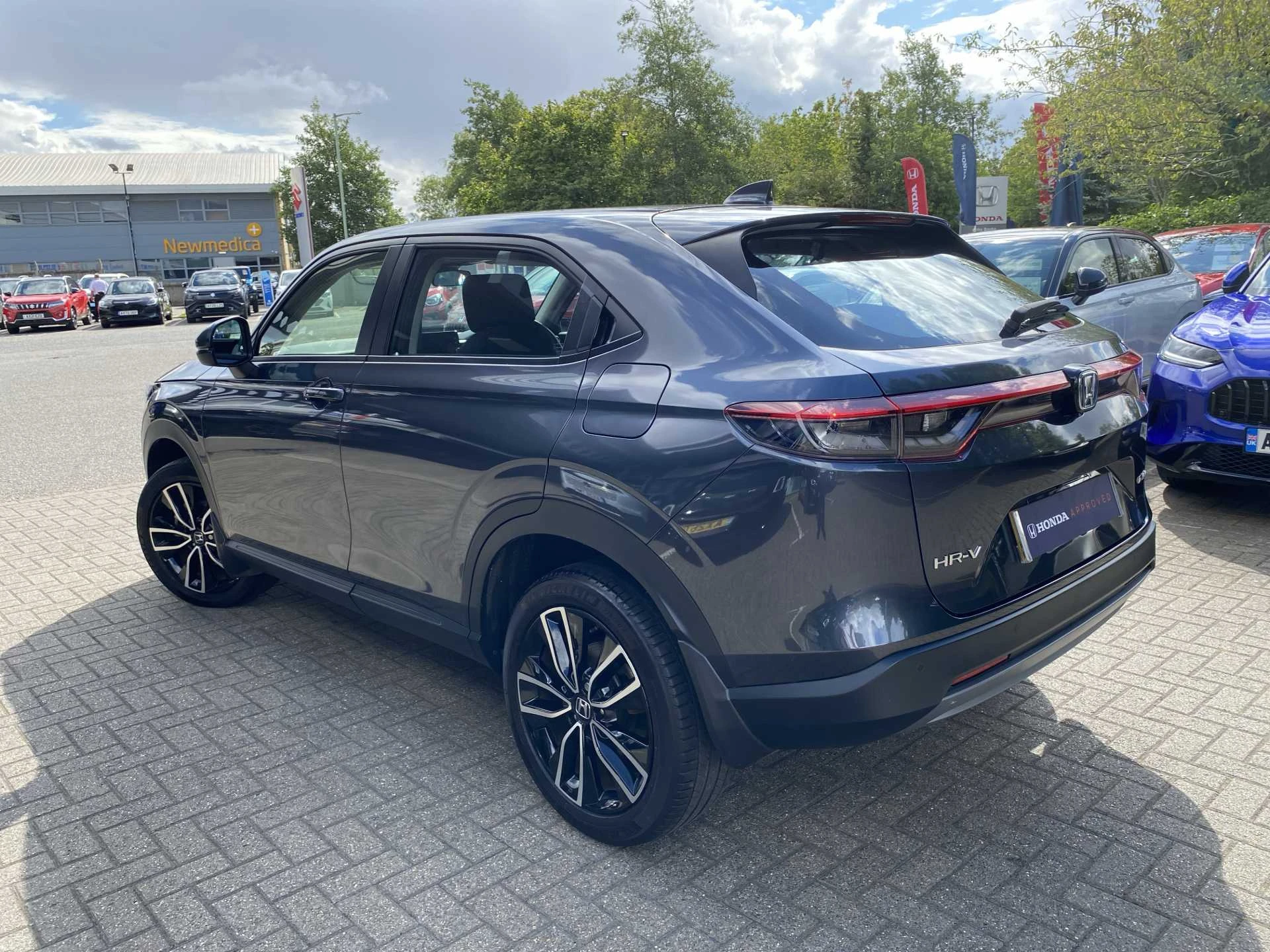 Vehicle image 5