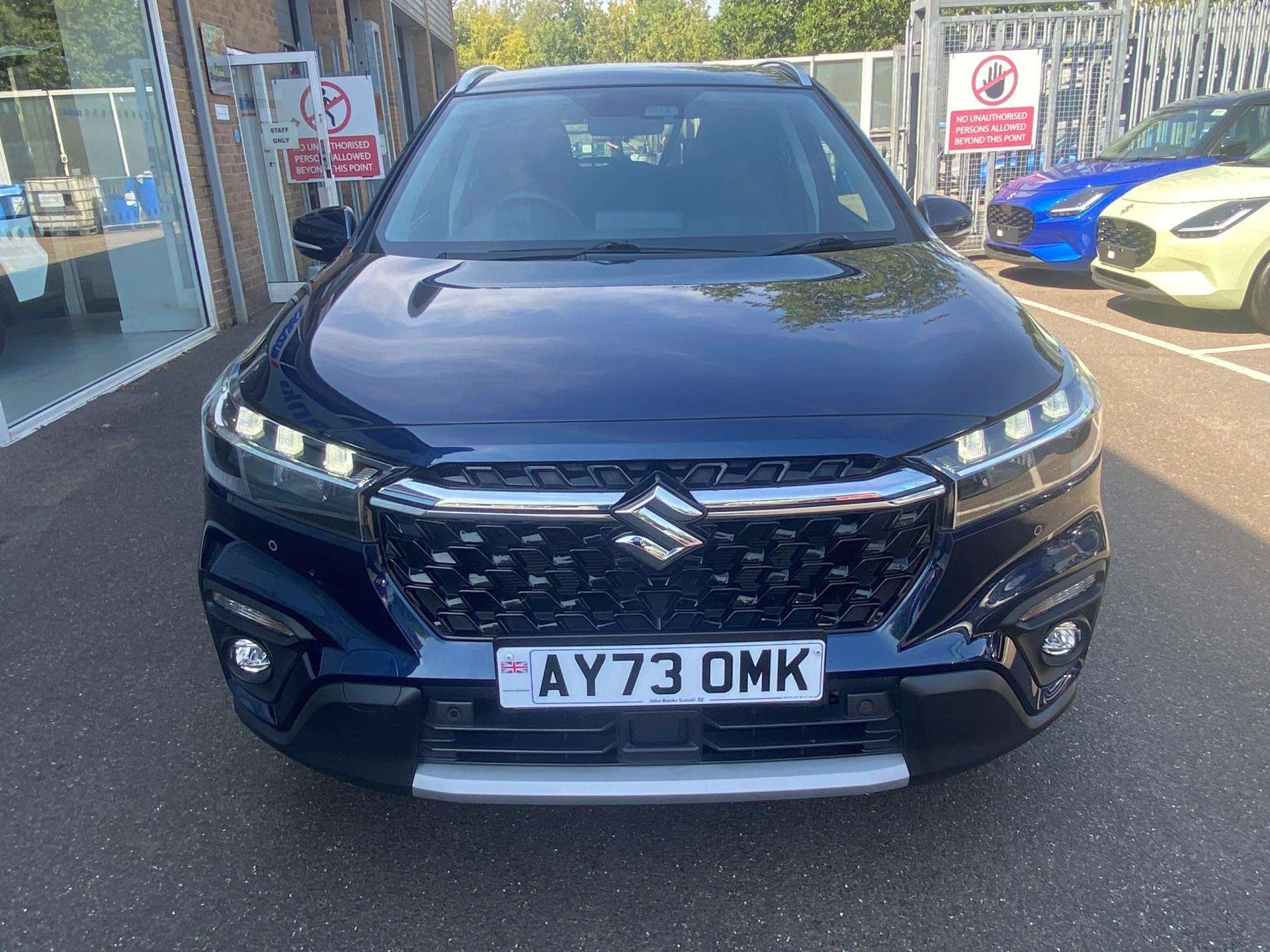 Vehicle image 4