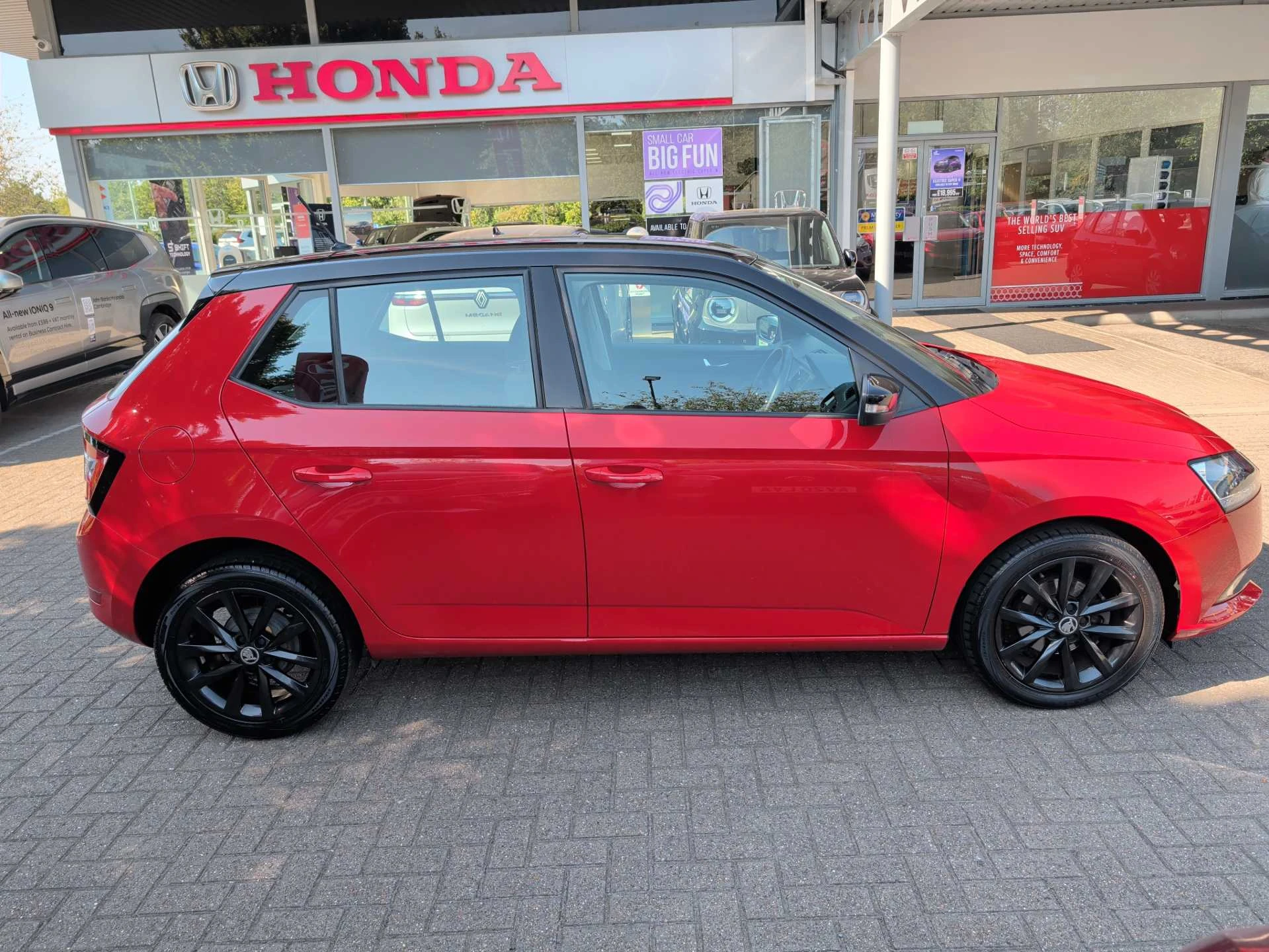 Vehicle image 5