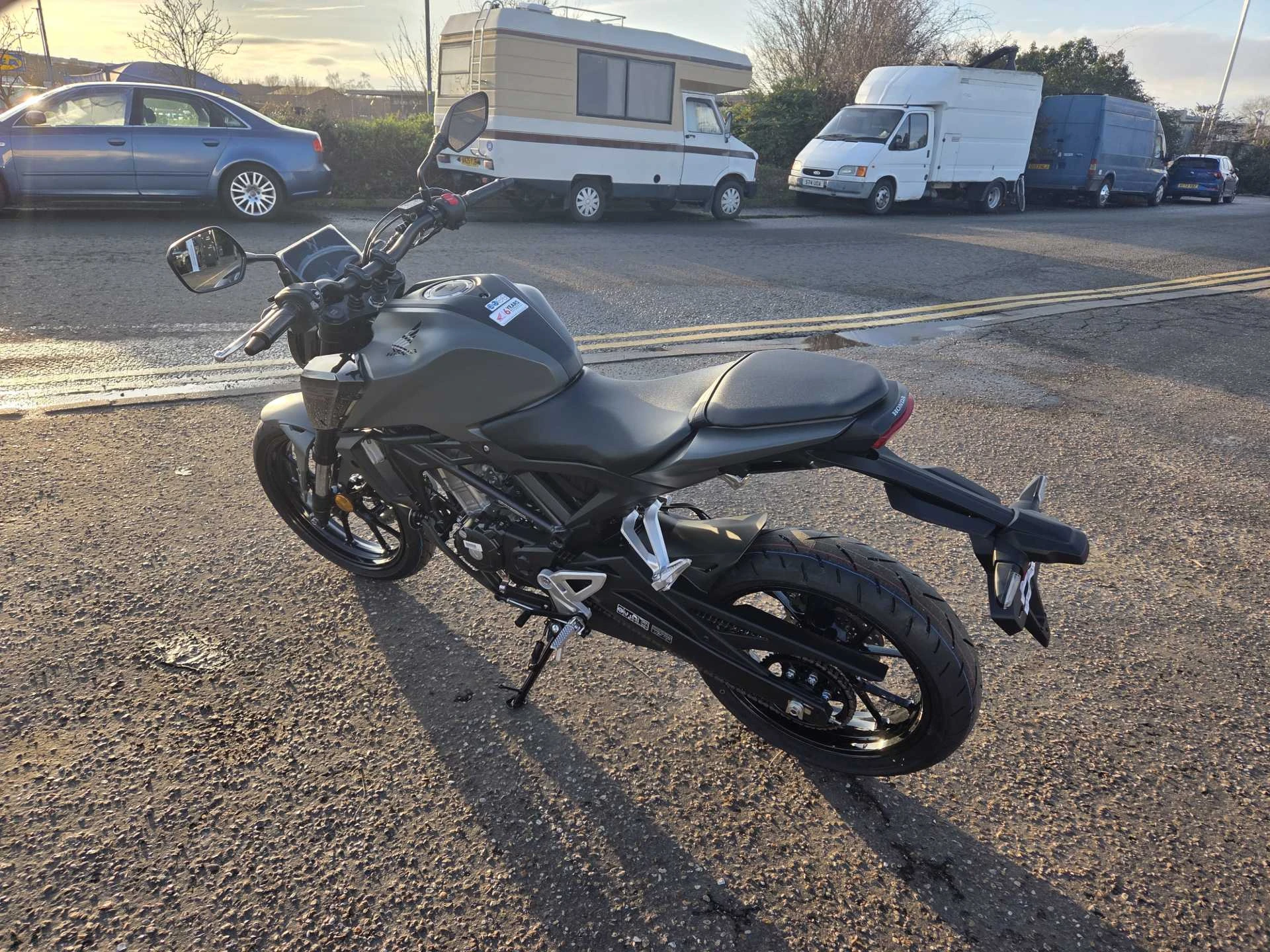 Vehicle image 5