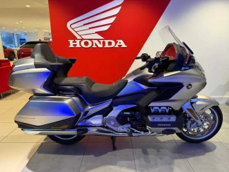 Honda GL1800 Gold Wing Listing Image
