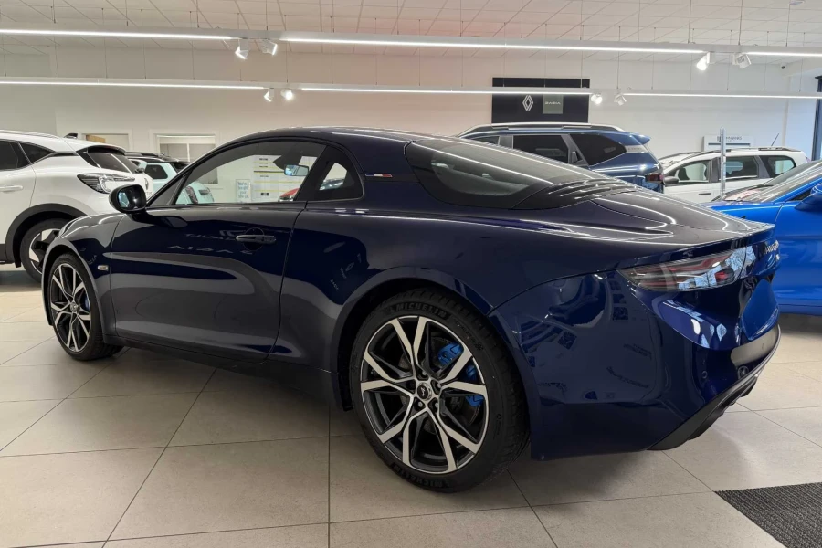 Vehicle Image - 2