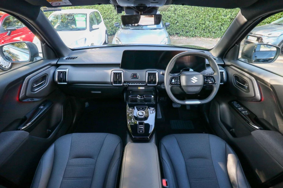 Vehicle Image - 3