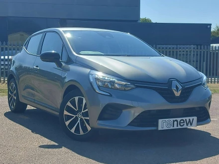 Renault Clio Listing Image