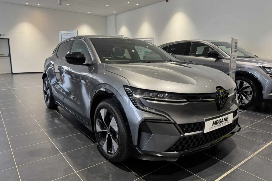 Vehicle Image - 0