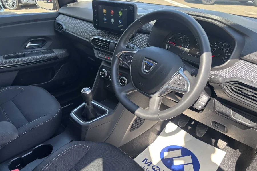 Vehicle Image - 3