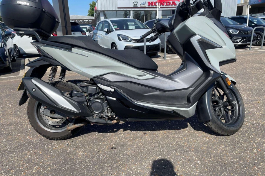Vehicle Image - 1