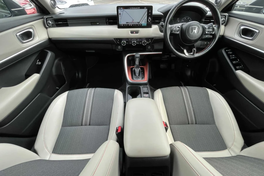 Vehicle Image - 3