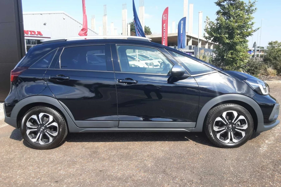 Vehicle Image - 2