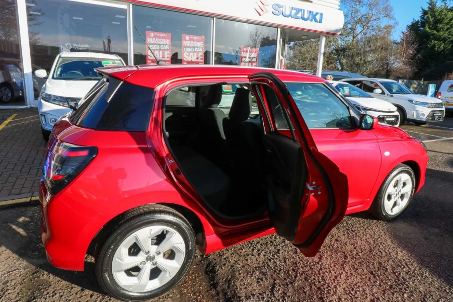 Vehicle Image - 3