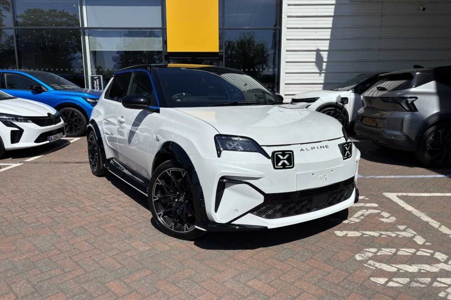 Vehicle Image - 0