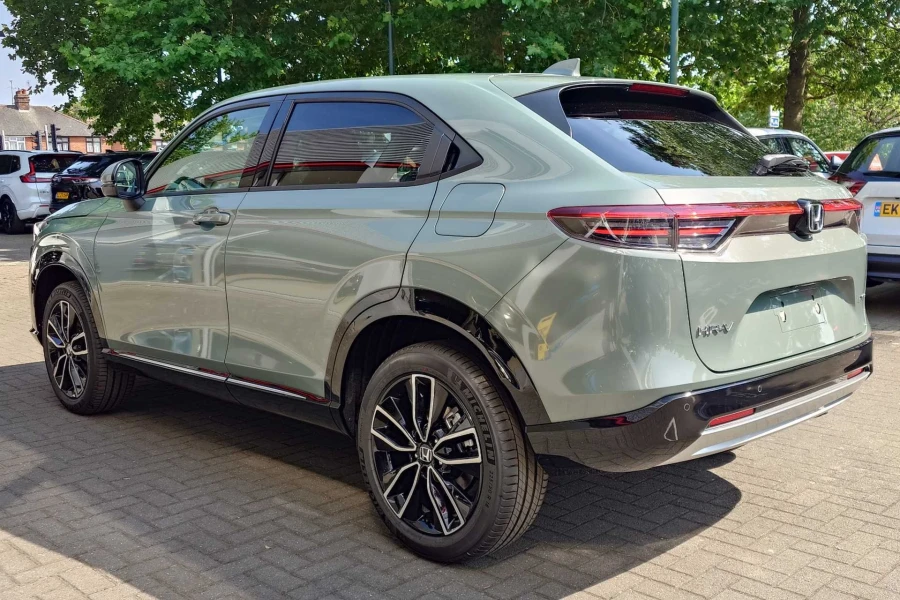 Vehicle Image - 2