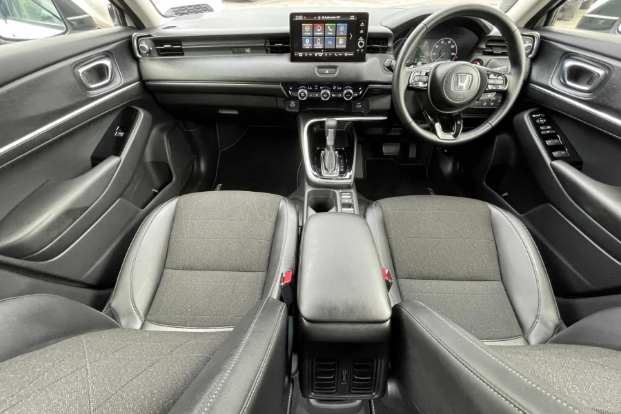 Vehicle Image - 3