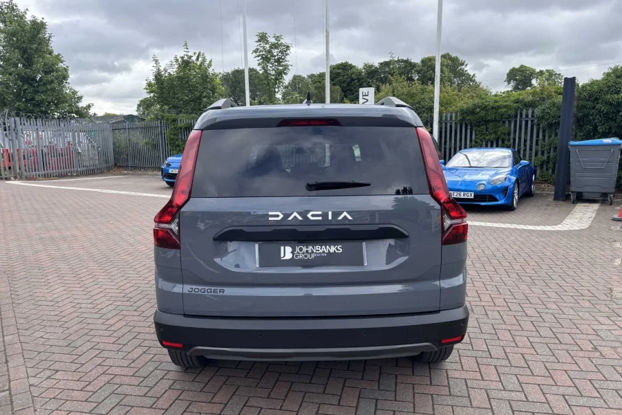 Vehicle Image - 2