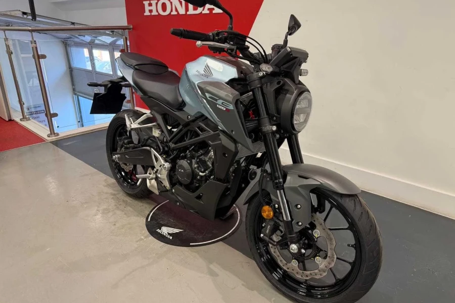 Vehicle Image - 1