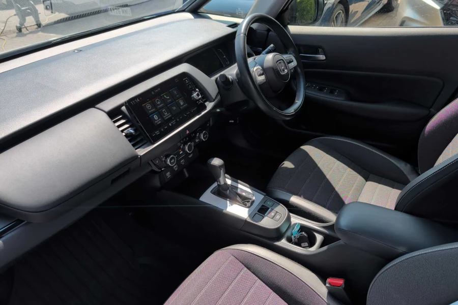Vehicle Image - 1