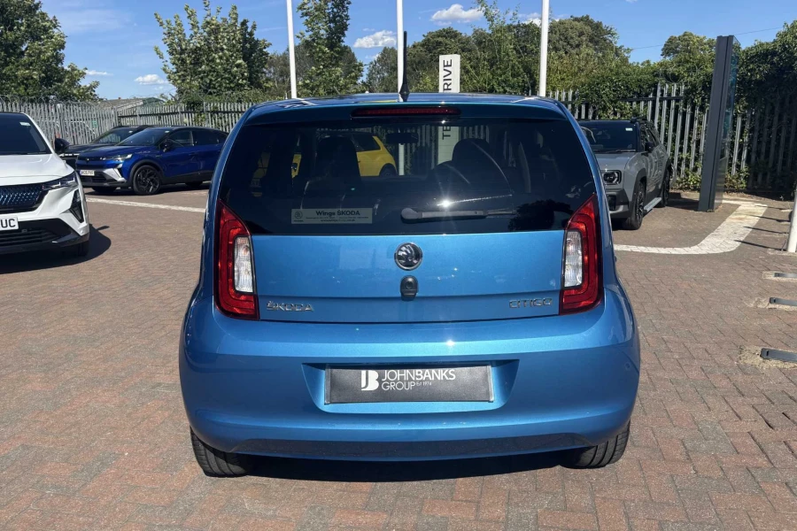 Vehicle Image - 2