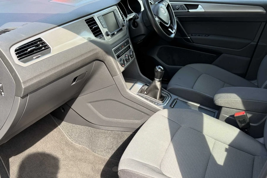 Vehicle Image - 1