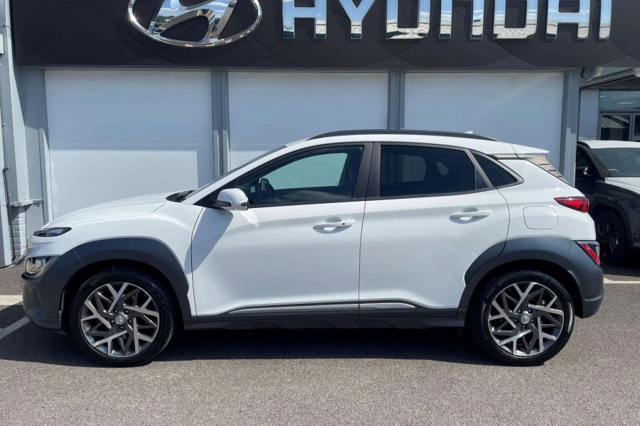 Vehicle Image - 2