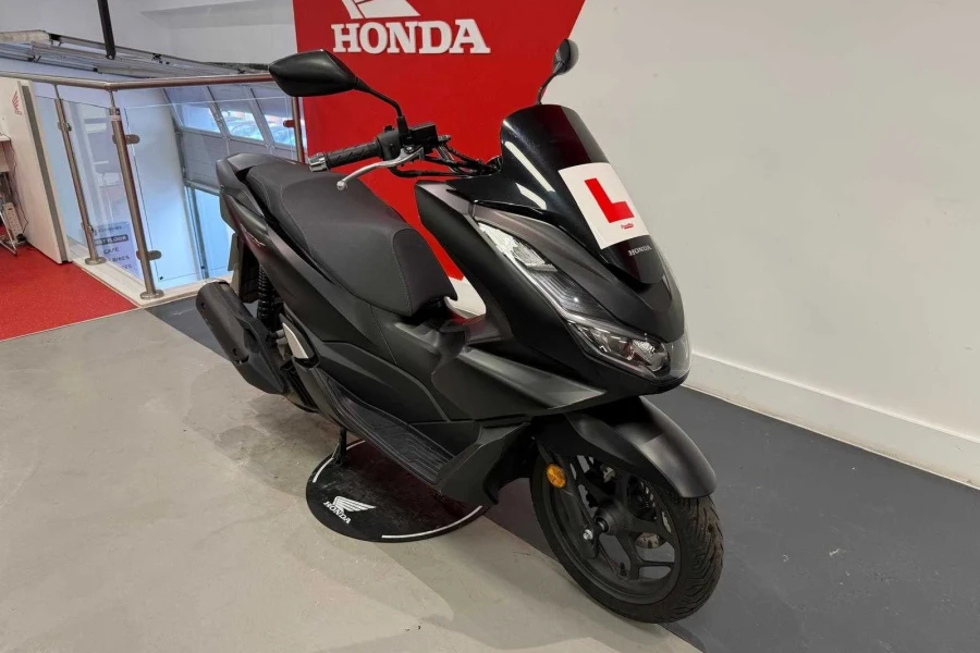 Vehicle Image - 1