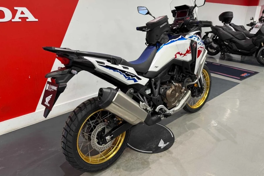 Vehicle Image - 2