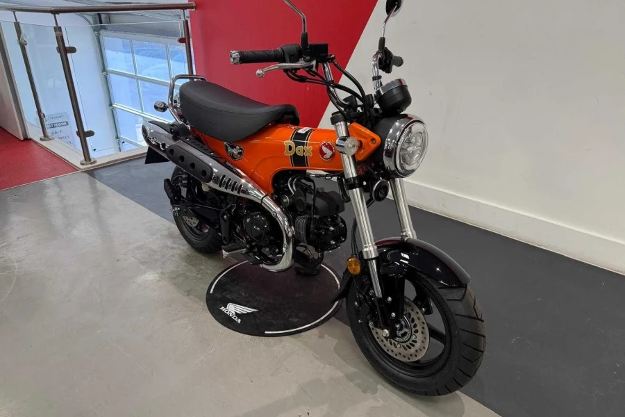 Vehicle Image - 1