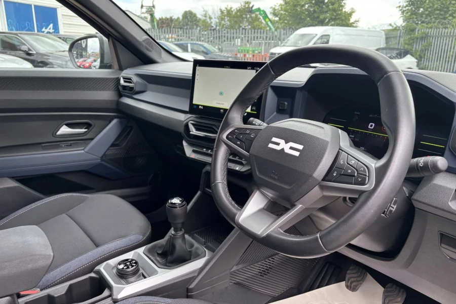 Vehicle Image - 3