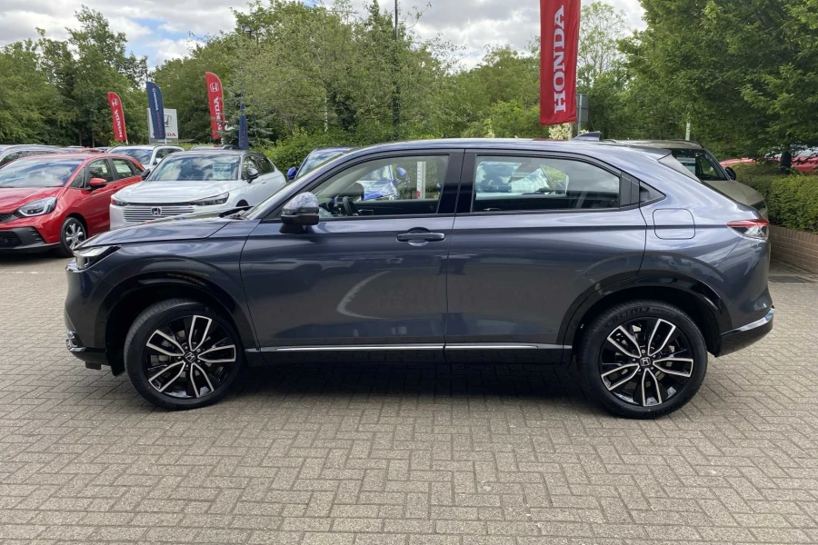 Vehicle Image - 3