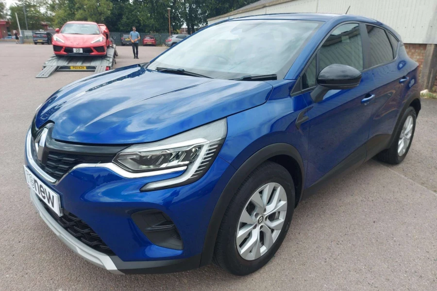 Vehicle Image - 2