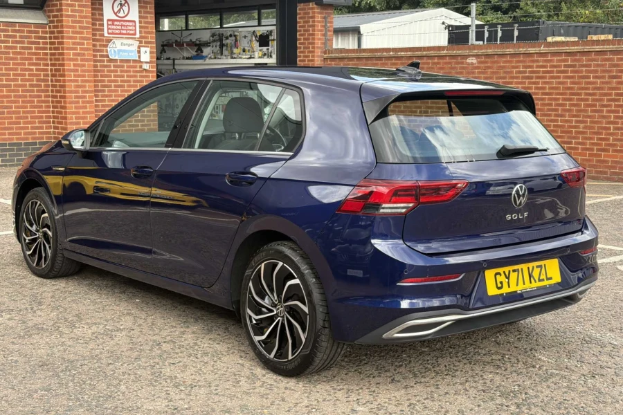 Vehicle Image - 2