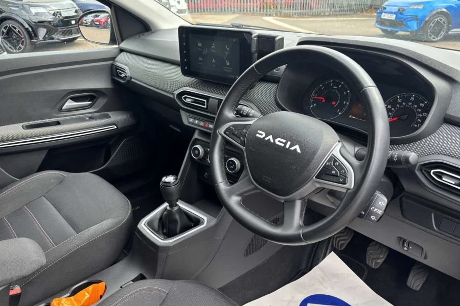 Vehicle Image - 3