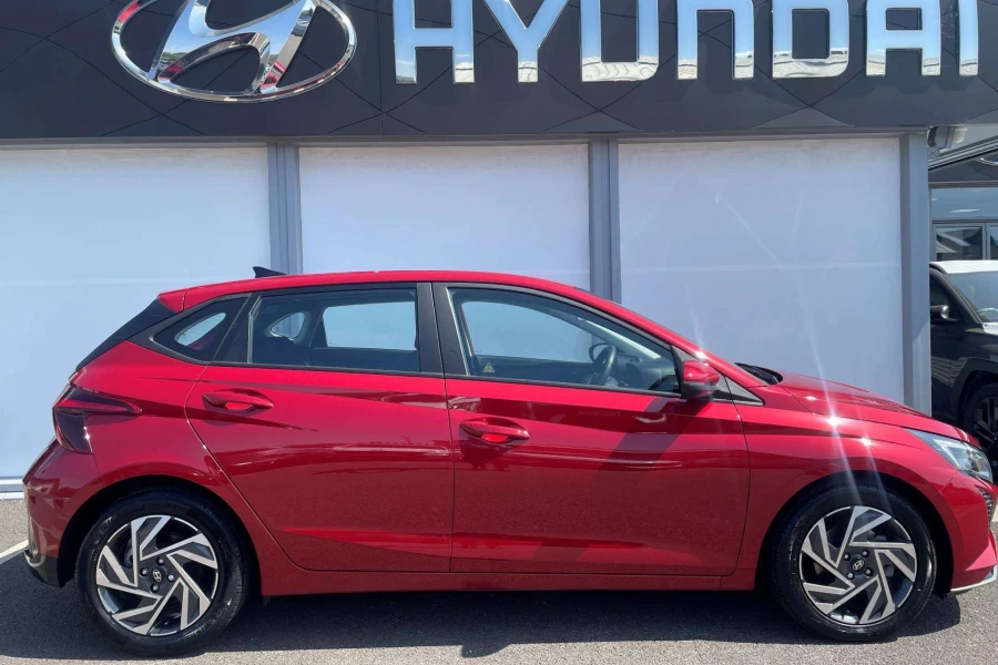 Vehicle Image - 1