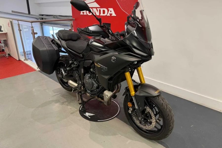 Vehicle Image - 2