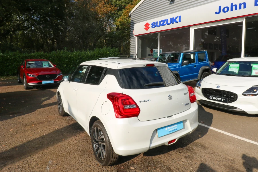 Vehicle Image - 3