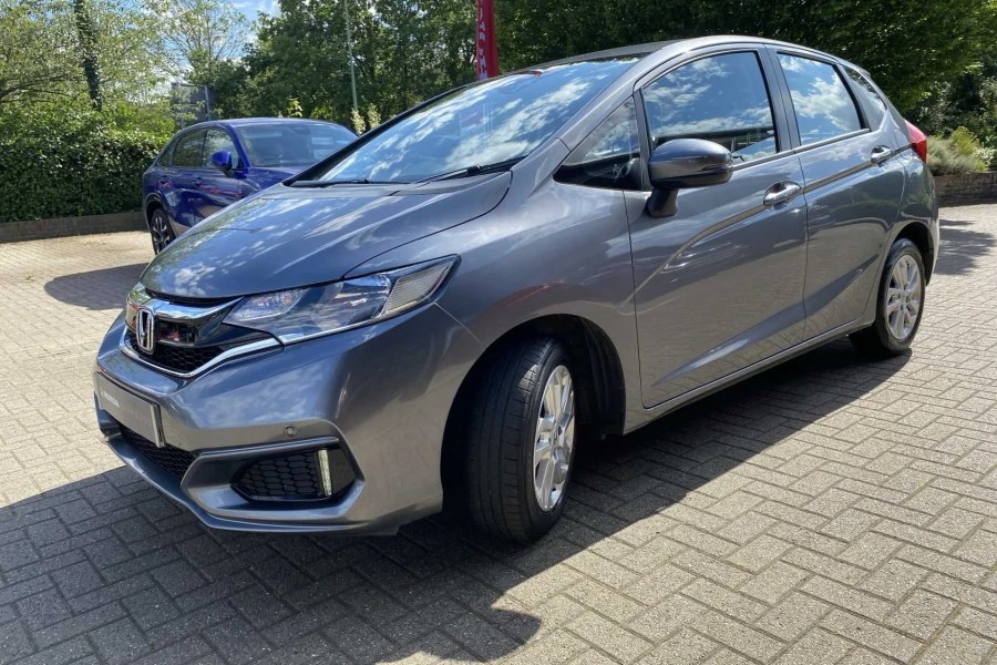 Vehicle Image - 2